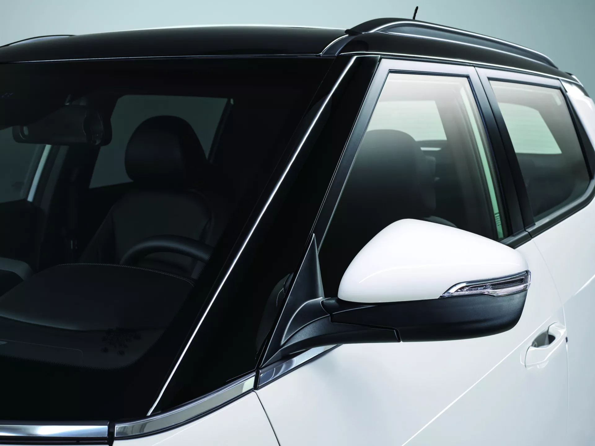 SsangYong Tivoli 2024 első generáció második modellfrissítés: Dinamikus és stílusos SUV, modern dizájnelemekkel, fejlett biztonsági technológiákkal és fokozott kényelemmel.